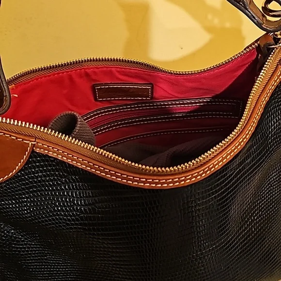 Dooney and Bourke black embossed lizard hobo purse..free shipping - Picture 6 of 9